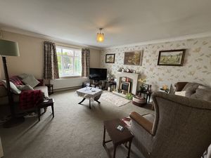 Lounge- click for photo gallery